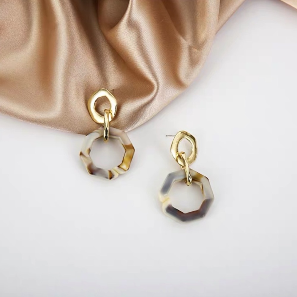 💙Unique Golden Resin Geometric Earrings - Picture 2 of 11
